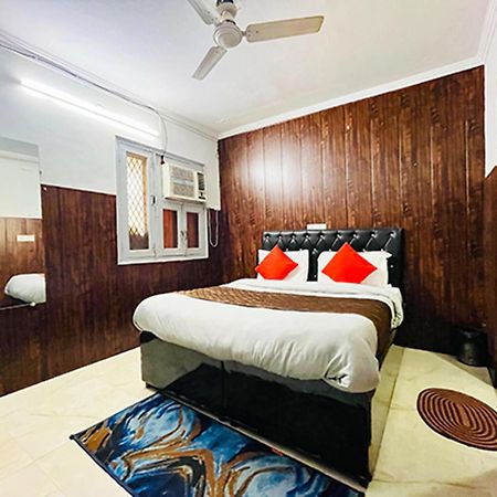 Hotel Commodo - Near Dhaula Kuan نيودلهي المظهر الخارجي الصورة