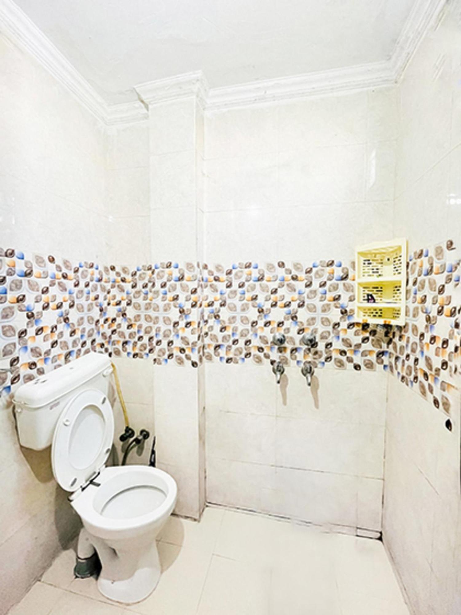 Hotel Commodo - Near Dhaula Kuan نيودلهي المظهر الخارجي الصورة